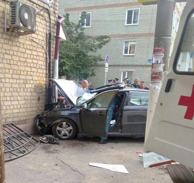 После смертельной аварии с участием скорой в городе Ливны Орловской области - возбуждено уголовное дело После смертельной аварии с участием скорой в городе Ливны Орловской области - возбуждено уголовное дело
