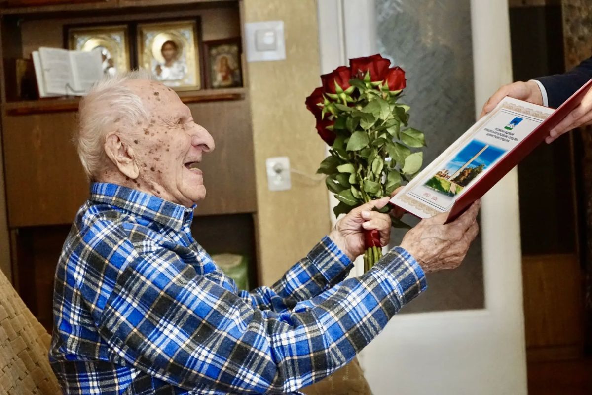 100 лет мужества: ветерана Великой Отечественной войны Анатолия Андреевича Рыбина поздравили с вековым юбилеем 100 лет мужества: ветерана Великой Отечественной войны Анатолия Андреевича Рыбина поздравили с вековым юбилеем