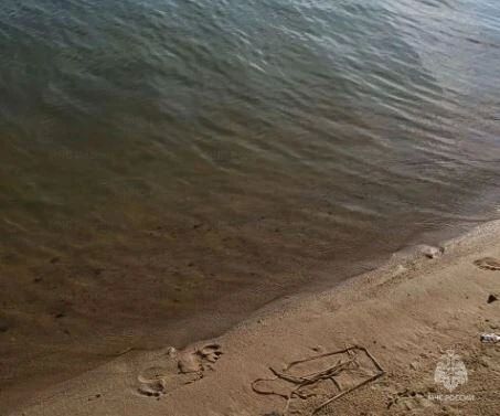 В Свердловском районе в пожаре погиб мужчина, а в Орле на озере «Светлая жизнь» спасён подросток За прошедшие сутки орловские пожарно-спасательные подразделения выезжали 19 раз, из них 7 выездов на ликвидацию возгораний и... В Свердловском районе в пожаре погиб мужчина, а в Орле на озере «Светлая жизнь» спасён подросток За прошедшие сутки орловские пожарно-спасательные подразделения выезжали 19 раз, из них 7 выездов на ликвидацию возгораний и...