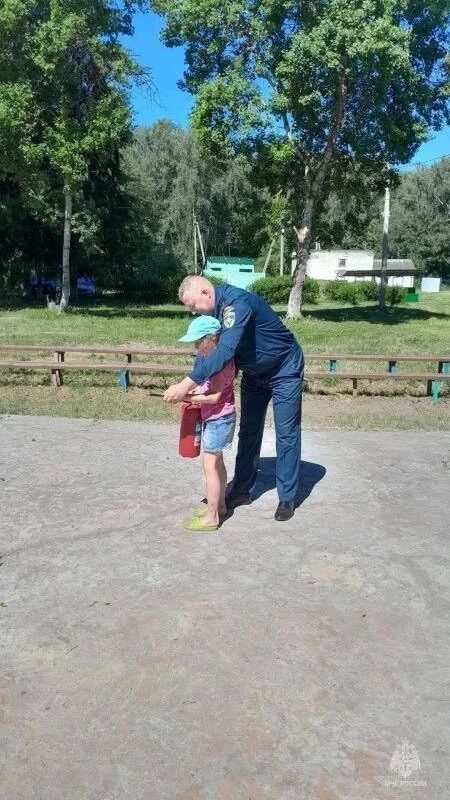 В детском лагере «Солнечный» в Кромском районе прошел День безопасности от МЧС России В детском лагере «Солнечный» в Кромском районе прошел День безопасности от МЧС России