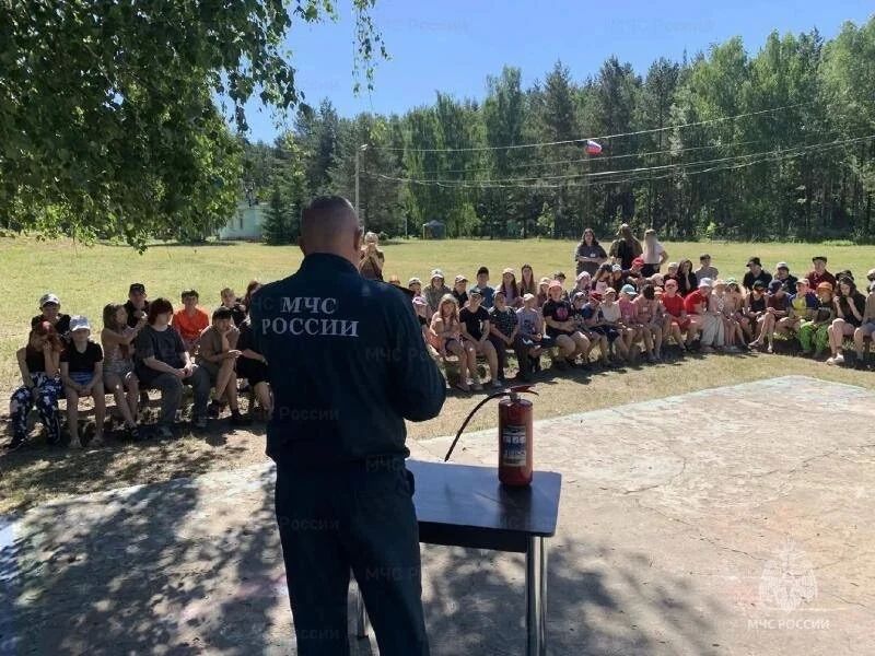 В детском лагере «Солнечный» в Кромском районе прошел День безопасности от МЧС России В детском лагере «Солнечный» в Кромском районе прошел День безопасности от МЧС России