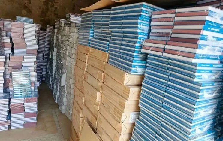 В Орловскую область привезли свыше 11 тонн новых учебников по истории