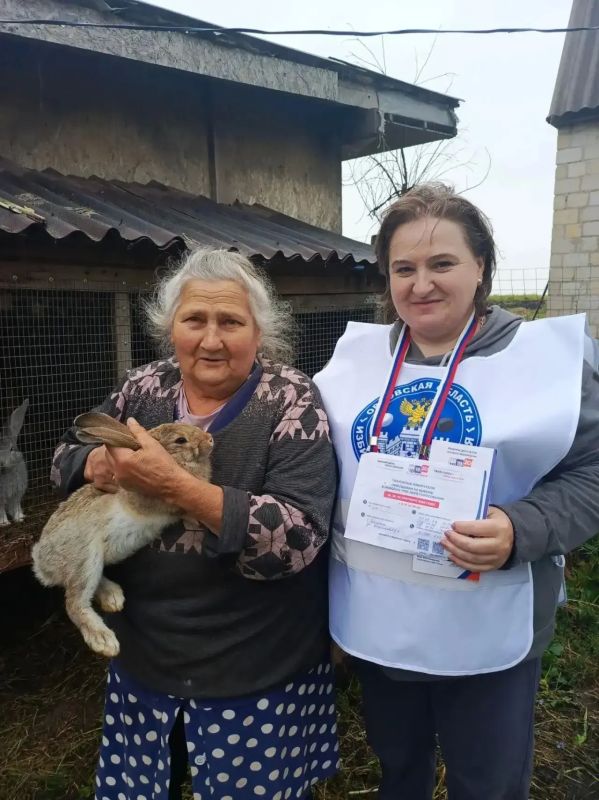 Проект «Информ УИК» уверенно шагает по Орловской области, оставляя за собой не только проинформированные домохозяйства, но и тёплые воспоминания