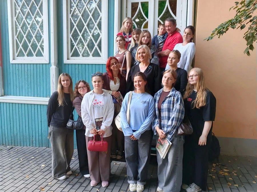 В редакции газеты «Орловская правда» побывали студенты-третьекурсники журфака ВГУ В редакции газеты «Орловская правда» побывали студенты-третьекурсники журфака ВГУ