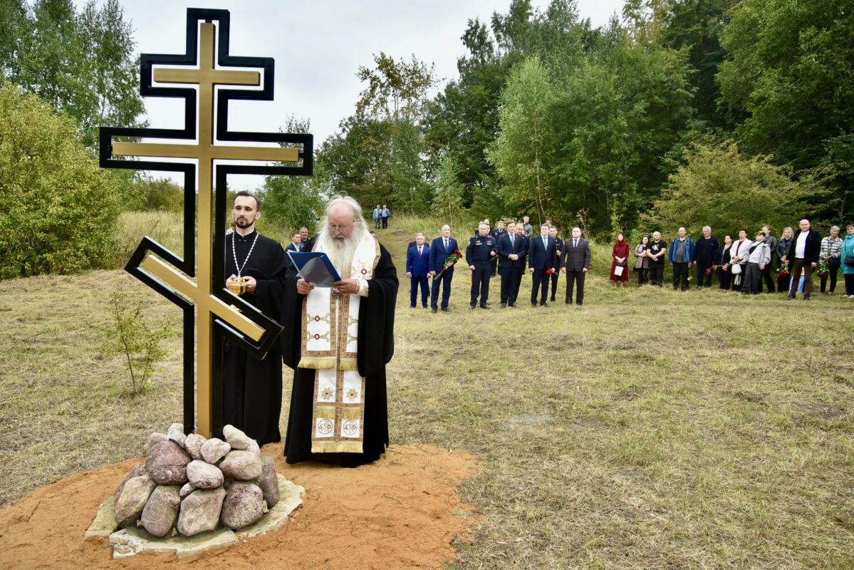 Андрей Клычков: Сегодня в Глазуновском районе мы почтили память наших земляков – сотрудников ОМОН «Крепость» Управления Росгвардии по Орловской области Андрей Клычков: Сегодня в Глазуновском районе мы почтили память наших земляков – сотрудников ОМОН «Крепость» Управления Росгвардии по Орловской области