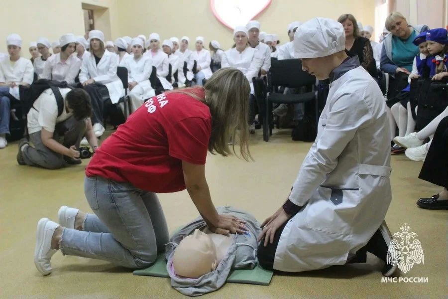 Орловские студенты и детсадовцы учились оказывать первую помощь Орловские студенты и детсадовцы учились оказывать первую помощь