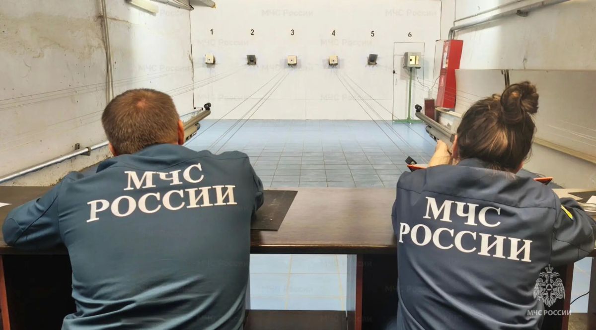 Точно в цель: орловские сотрудники МЧС России соревновались в пулевой стрельбе Точно в цель: орловские сотрудники МЧС России соревновались в пулевой стрельбе