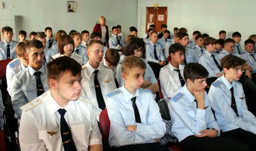 Студенты Орловского техникума путей сообщения познакомились с кавалером ордена Мужества Студенты Орловского техникума путей сообщения познакомились с кавалером ордена Мужества