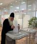 Митрополит Тихон и протоиерей Василий Иванов проголосовали в Орле