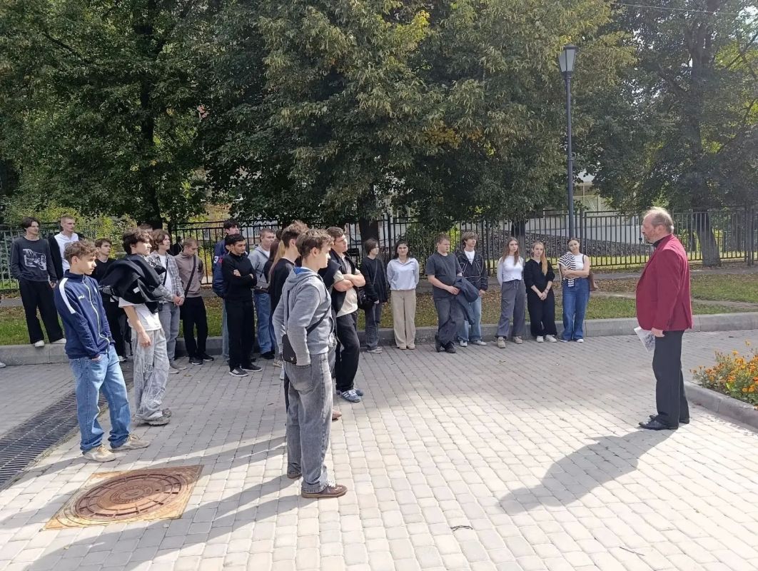 Неделя как неделя.. «Мне дороги старинные усадьбы Неделя как неделя.. «Мне дороги старинные усадьбы