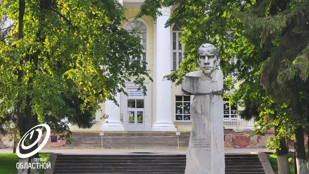 В полдень в Орле стартует молодежный фолк-фестиваль «РябинаФЕСТ»! В полдень в Орле стартует молодежный фолк-фестиваль «РябинаФЕСТ»!