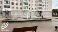 Фотофакт: Сильный ветер разбрызгивает воду из фонтана на бульваре Победы в Орле