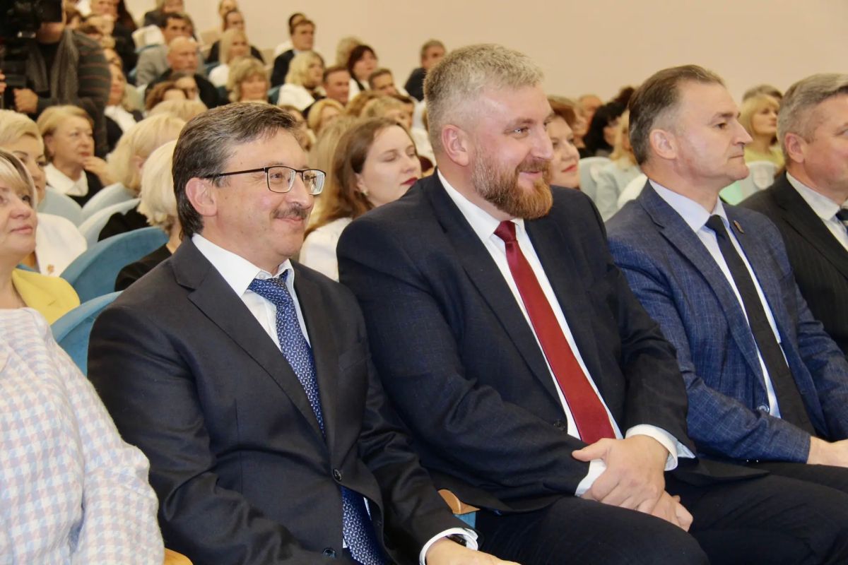 В Орле чествовали лучших педагогов 2026 года В Орле чествовали лучших педагогов 2026 года