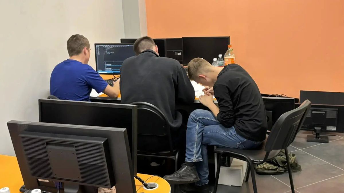 В Орле прошел Чемпионат Орловской области по алгоритмическому программированию В Орле прошел Чемпионат Орловской области по алгоритмическому программированию