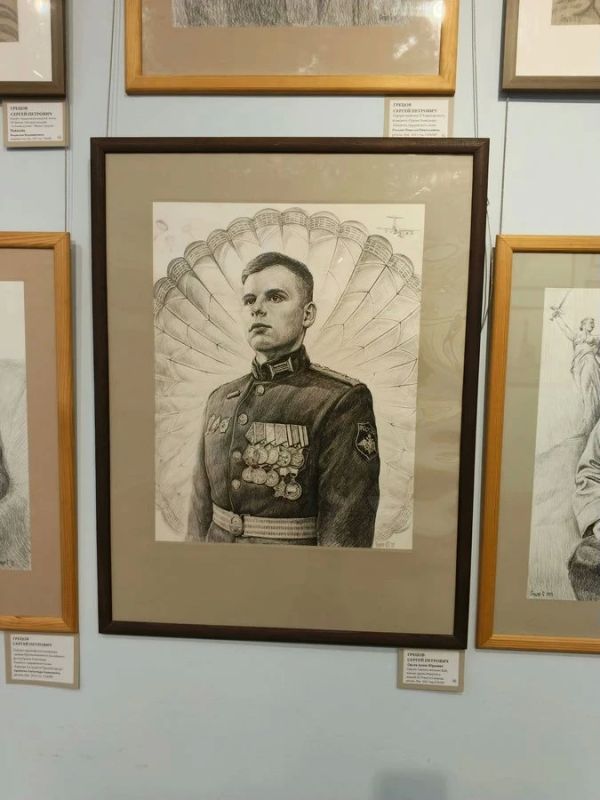 Орловский художник Сергей Грецов отметил юбилей выставкой в краеведческом музее Орловский художник Сергей Грецов отметил юбилей выставкой в краеведческом музее