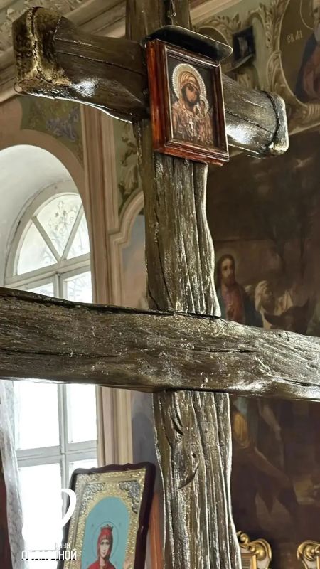 Крест и иконы с могилы орловского святого Афанасия Сайко отреставрировали Крест и иконы с могилы орловского святого Афанасия Сайко отреставрировали