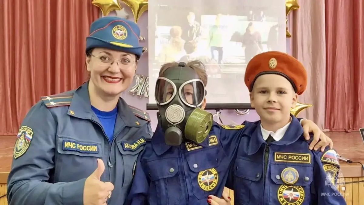Орловским школьникам напомнили, как действовать в чрезвычайных ситуациях Орловским школьникам напомнили, как действовать в чрезвычайных ситуациях