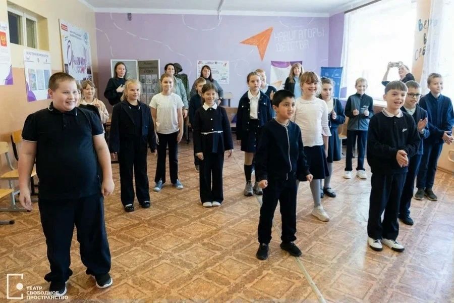 Ученики Кромской НОШ узнали секреты актерского мастерства Ученики Кромской НОШ узнали секреты актерского мастерства