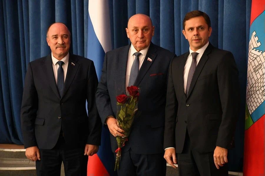 Депутаты Орловского облсовета распределили посты в региональном парламенте Депутаты Орловского облсовета распределили посты в региональном парламенте