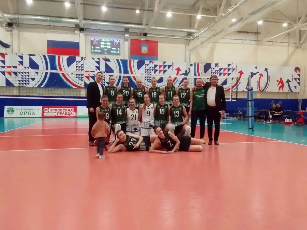 Женский волейбольный клуб «Орёл» одержал уверенную победу над командой из Таганрога Женский волейбольный клуб «Орёл» одержал уверенную победу над командой из Таганрога