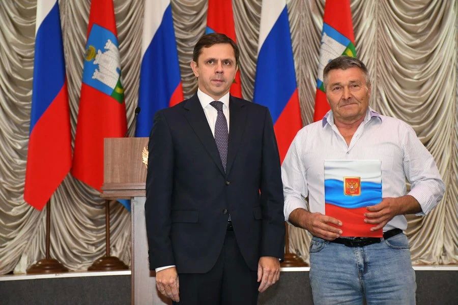 Знаете ли вы, что в нашем регионе с 2018 года отремонтировано 1700 километров дорог и это равно расстоянию от Орла до Берлина? Знаете ли вы, что в нашем регионе с 2018 года отремонтировано 1700 километров дорог и это равно расстоянию от Орла до Берлина?
