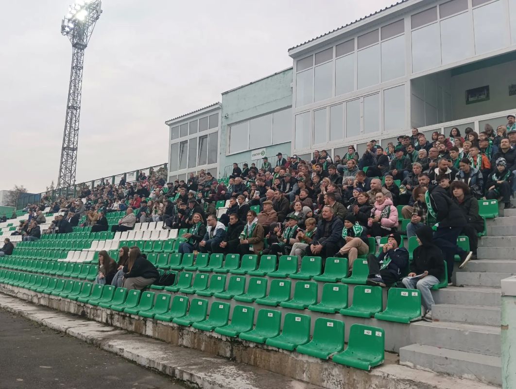 ФК «Орел» и пензенский «Зенит» в первом тайме не забили ФК «Орел» и пензенский «Зенит» в первом тайме не забили