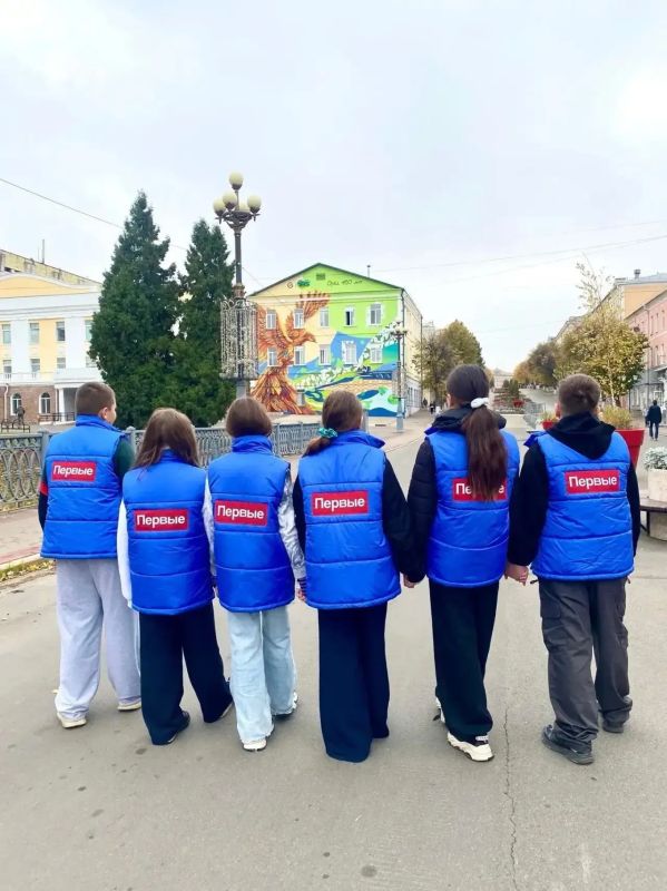 Орловские школьники изучили муралы литературной столицы Орловские школьники изучили муралы литературной столицы