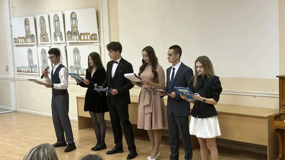 В Орле в десятый раз прошла Лицейская ассамблея В Орле в десятый раз прошла Лицейская ассамблея