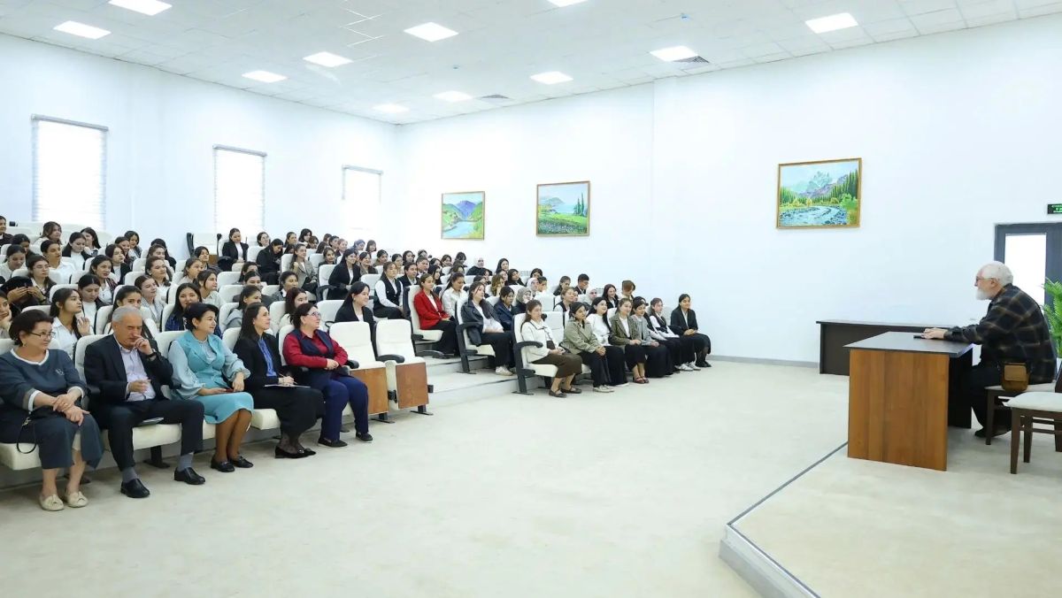 Председатель комиссии по сохранению и укреплению традиционных российских духовно-нравственных ценностей, развитию образования и науки, культуре и межнациональным отношениям Общественной палаты Орловской области Виктор... Председатель комиссии по сохранению и укреплению традиционных российских духовно-нравственных ценностей, развитию образования и науки, культуре и межнациональным отношениям Общественной палаты Орловской области Виктор...