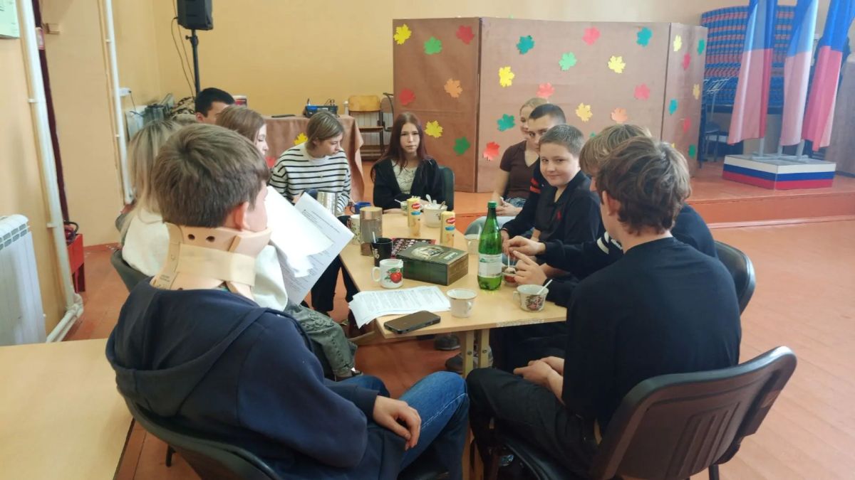 В МБУК «Хардиковский сельский дом культуры» состоялось тематическое мероприятие «Давай дружить!», направленное на гармонизацию национальных отношений и профилактику национального экстремизма В МБУК «Хардиковский сельский дом культуры» состоялось тематическое мероприятие «Давай дружить!», направленное на гармонизацию национальных отношений и профилактику национального экстремизма