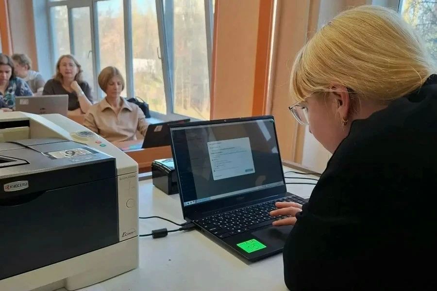 ЕГЭ на Орловщине будут проводить с помощью отечественных операционных систем ЕГЭ на Орловщине будут проводить с помощью отечественных операционных систем