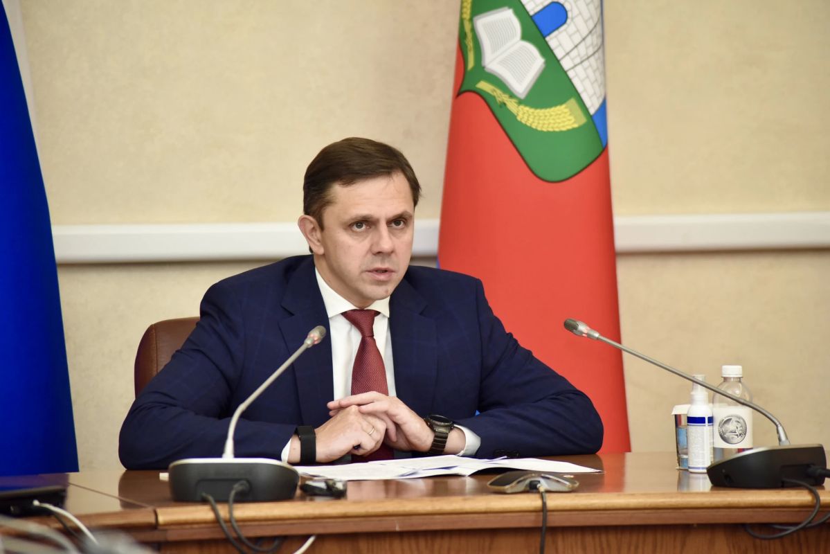 Губернатор Андрей Клычков встретился с руководителями фракций в орловском Облсовете Губернатор Андрей Клычков встретился с руководителями фракций в орловском Облсовете