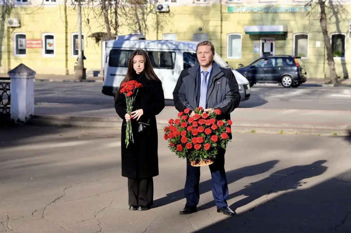 Орловчане почтили память жертв политических репрессий Орловчане почтили память жертв политических репрессий