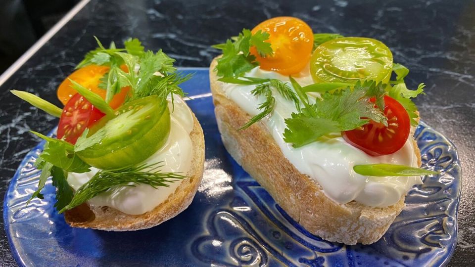 Секреты быстрого и вкусного сливочного бутерброда