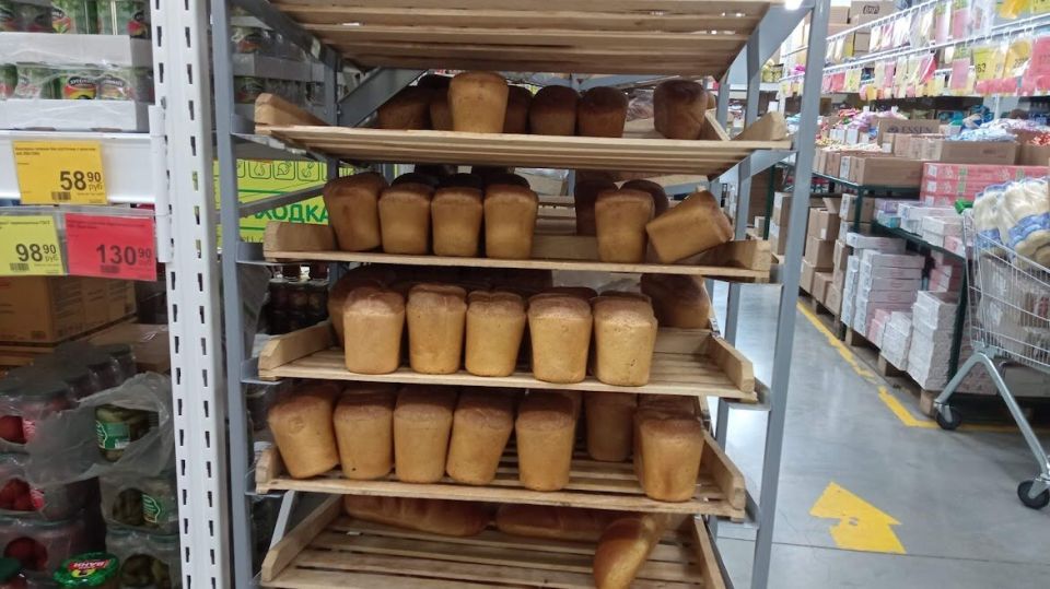 Что стоит избегать в супермаркетах: опасные продукты на прилавках