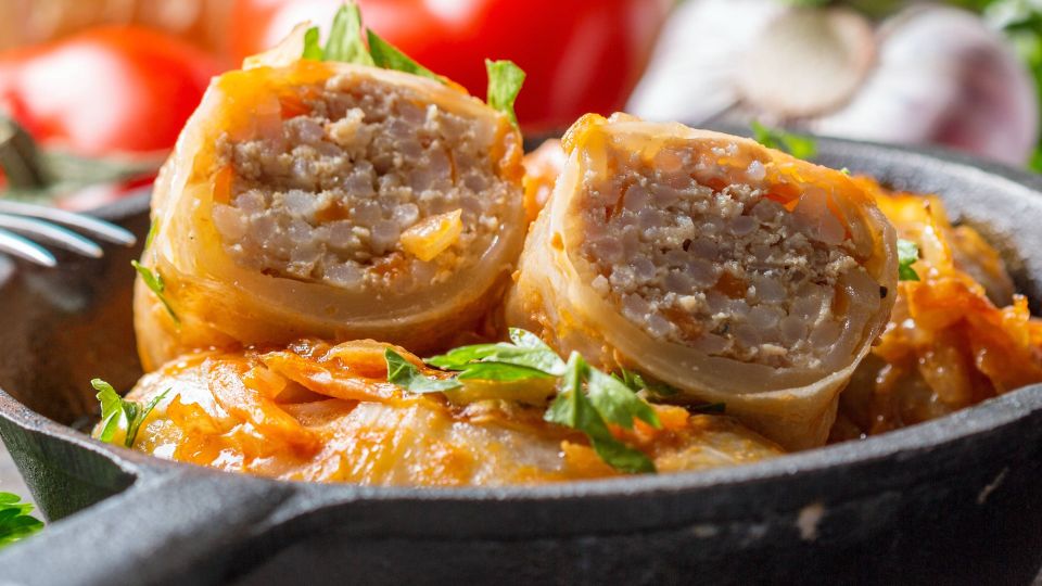 Мясо в голубцах всегда будет нежнее облака: вот как правильно готовить блюдо