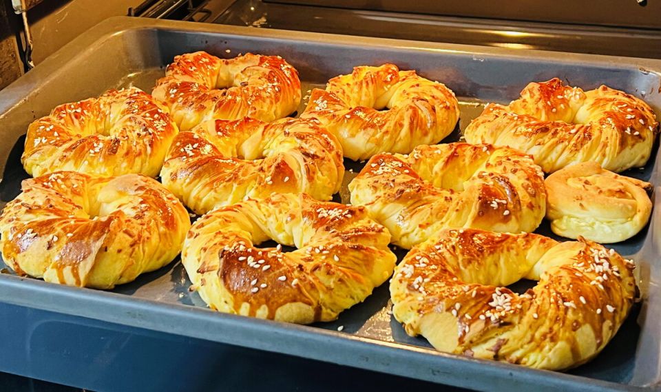 Уникальная выпечка из простых ингредиентов: нежное тесто на кефире