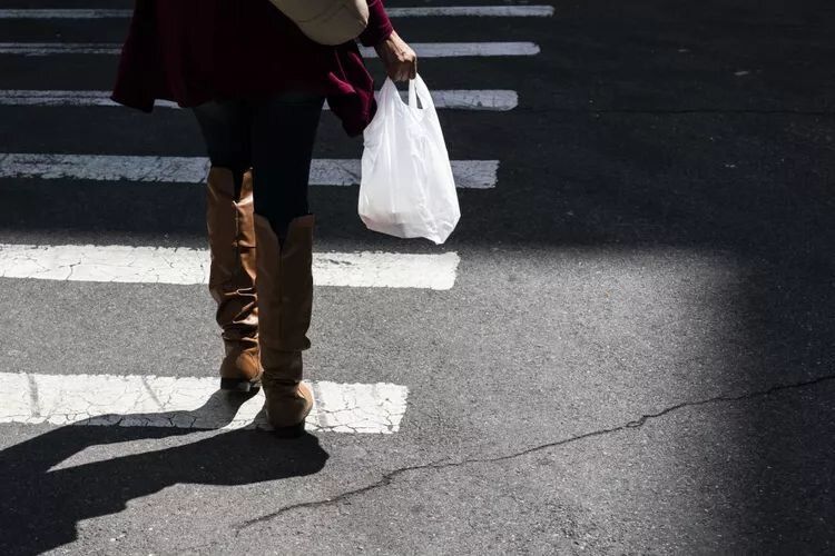 Пластиковые пакеты в новой роли: креативные идеи для вашего быта