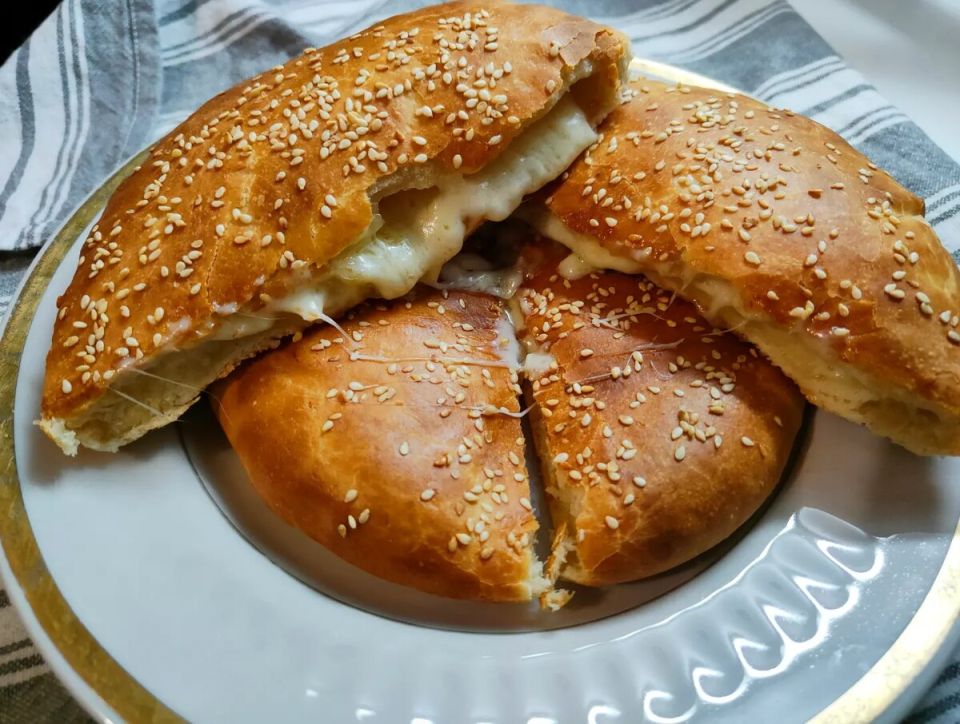 Лепёшки с сыром в духовке