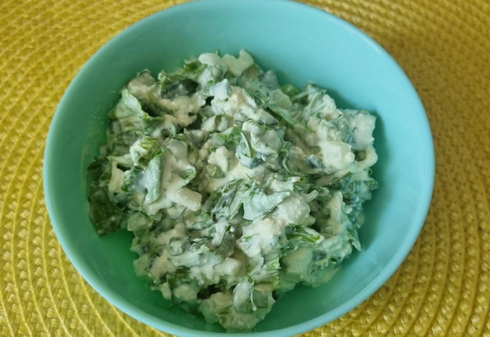 Летний завтрак: творожно-зеленушечная намазка для вкусного старта дня