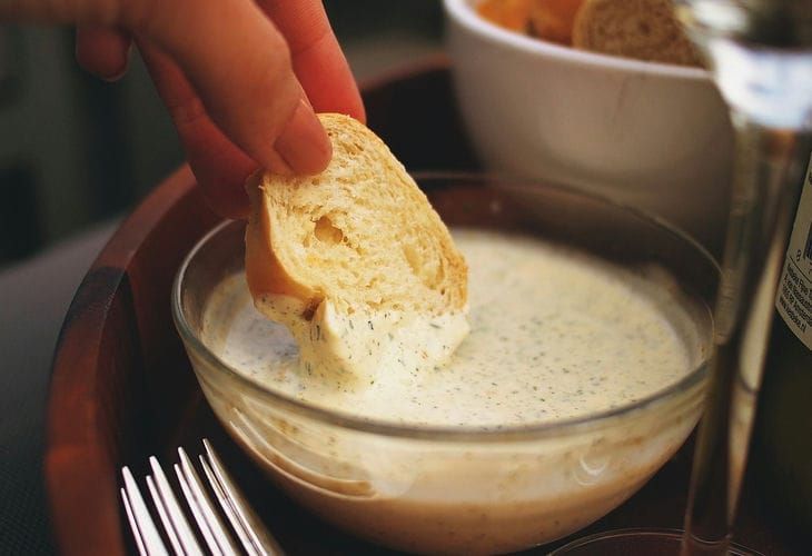 Отказываться от любимого соуса не придется: рецепт полезного домашнего майонеза