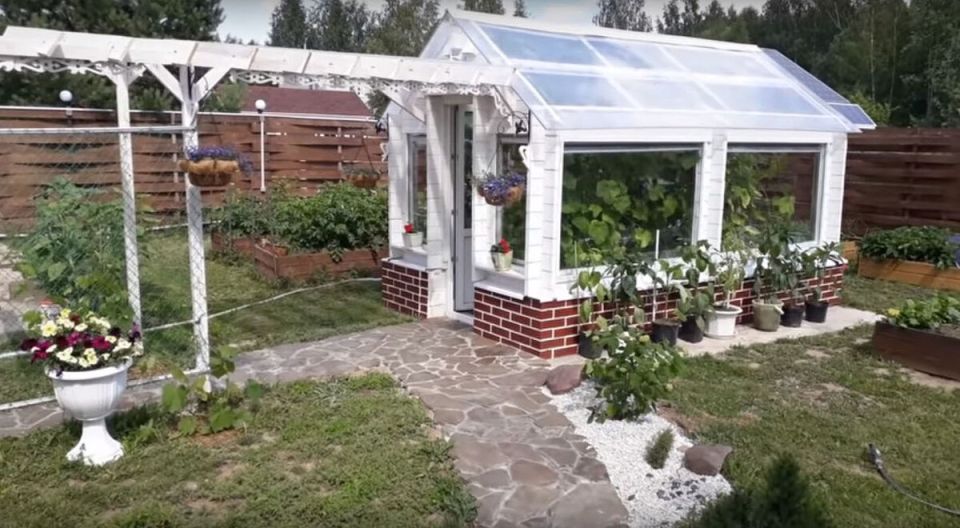 Постройка зимней теплицы: ваш путь к круглогодичному урожаю