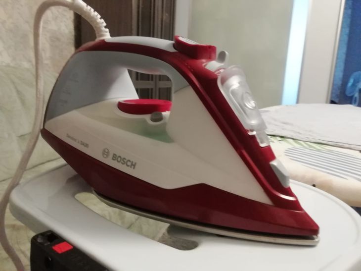 Вы больше не будете гладить: лайфхак, который заменит утюг навсегда