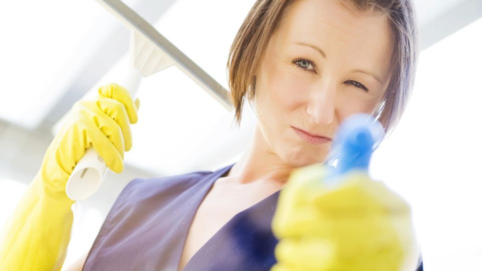 Вы только зря тратите время и деньги: эти 4 вещи нужно чистить всего раз в год