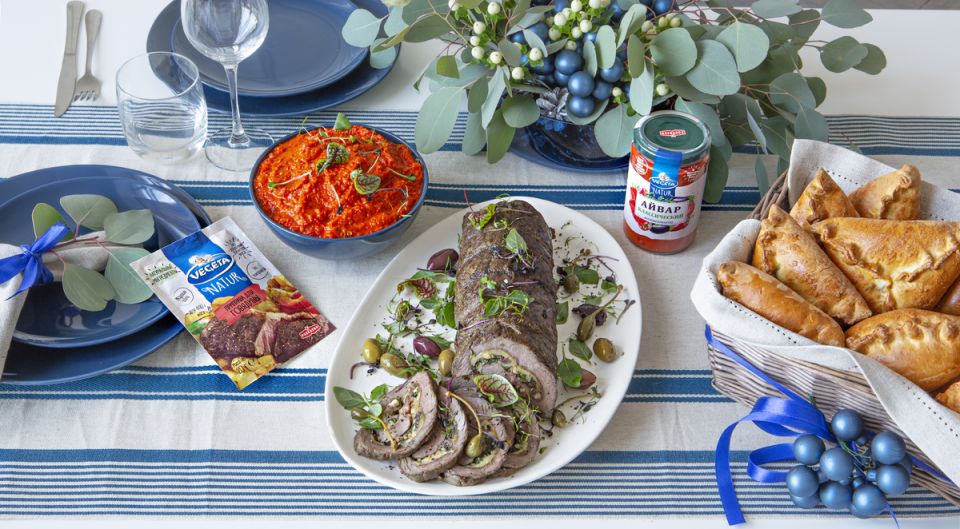 Рулет из говяжьей вырезки с орехами, сыром и шпинатом