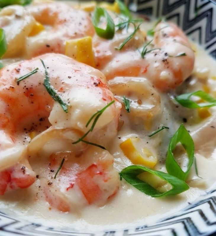 Ужасно вкусные креветки в сливочном соусе: быстро и просто